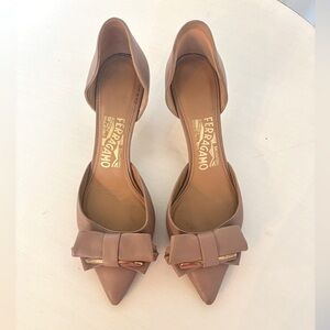 Salvatore Ferragamo kitten heel pump Rietta